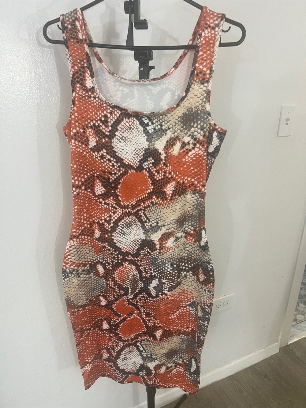 Sleeveless Orange Snake-Print Bodycon Dress